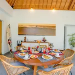 Villa Becca 4 Bedroom At Seminyak Near To The Beach
