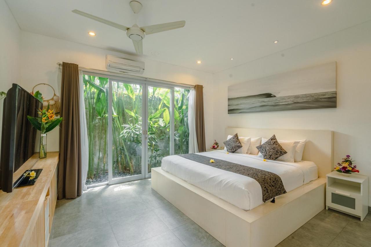 Becca 4 Bedroom At Near To The Villa Seminyak (Bali)