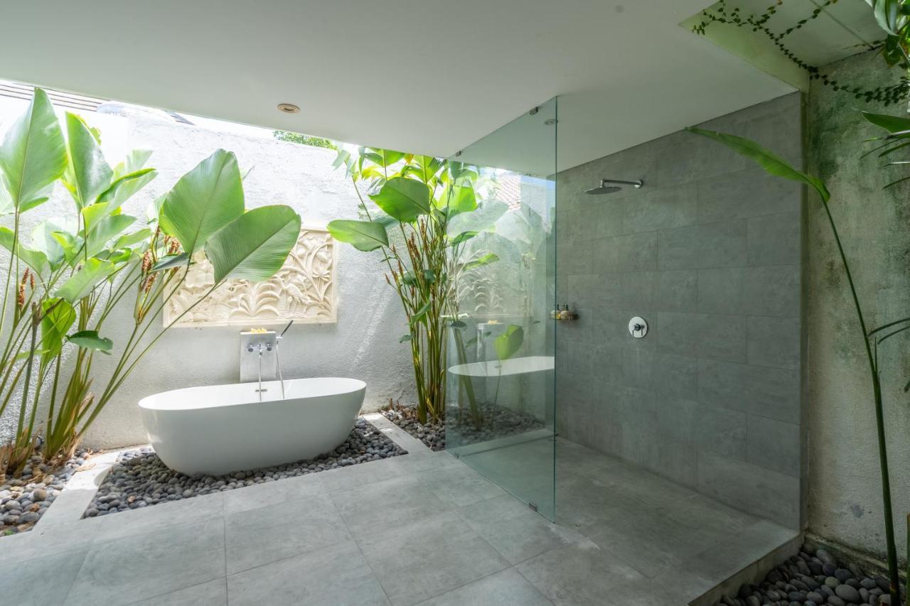 Villa Becca 4 Bedroom At Near To The Seminyak (Bali)